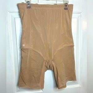 Honeylove 1X, body shaper. Waist to bottom of thigh. Worn 1 time. W storage bag